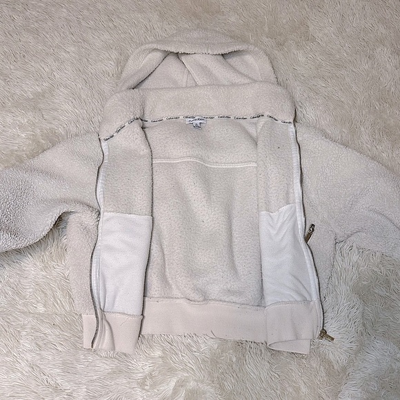 Calvin Klein Cropped Teddy Jacket - Picture 6 of 10